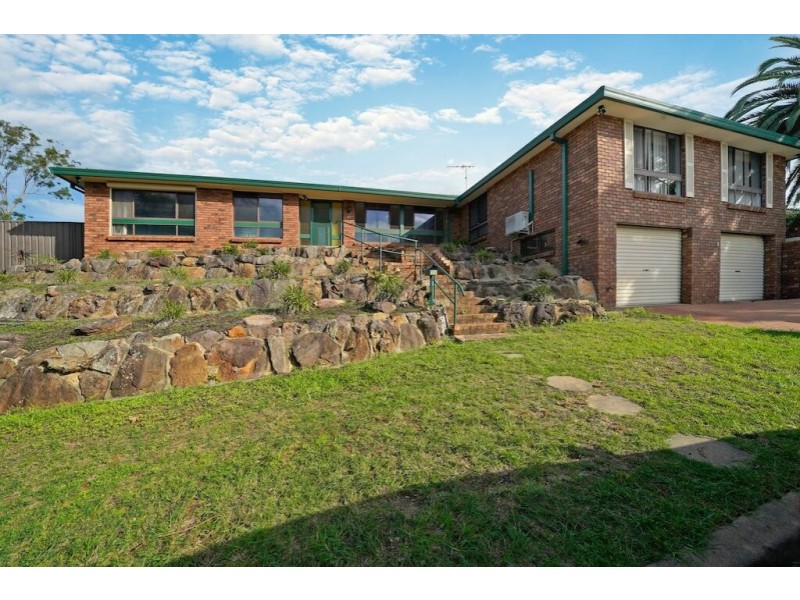 35 Ballantrae Drive, St Andrews NSW 2566