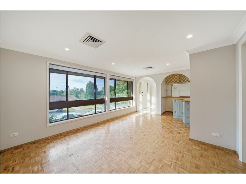 35 Ballantrae Drive, St Andrews NSW 2566