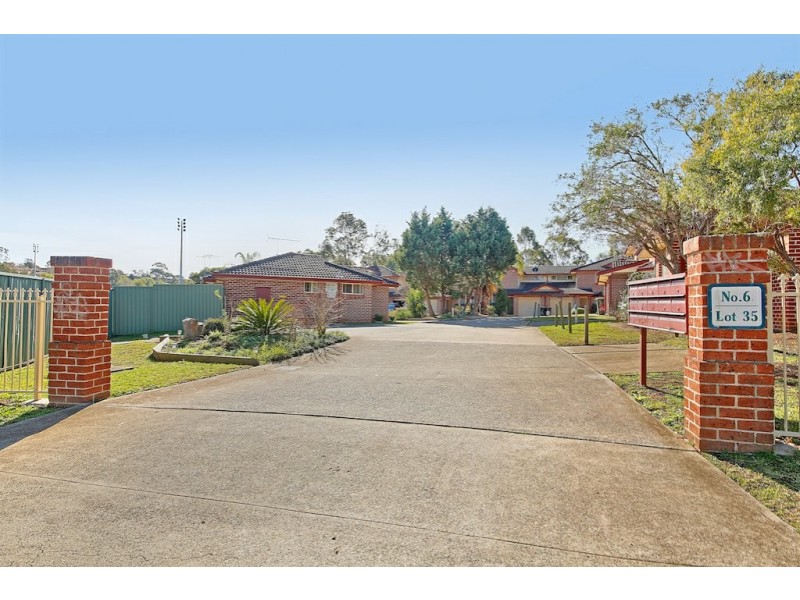 10/6 Wickfield Place, Ambarvale NSW 2560