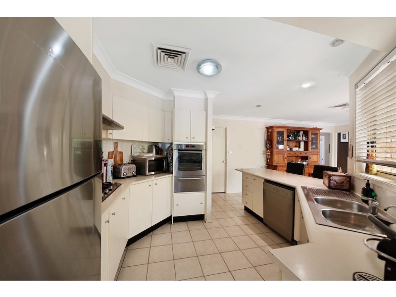 2 Blaxcell Place, Harrington Park NSW 2567
