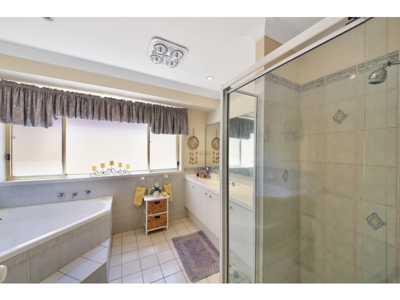 2 Blaxcell Place, Harrington Park NSW 2567