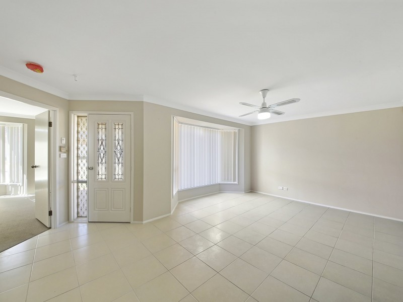 20 Lysander Avenue, Rosemeadow NSW 2560