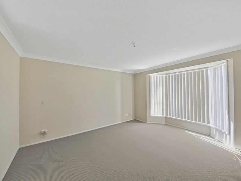 20 Lysander Avenue, Rosemeadow NSW 2560