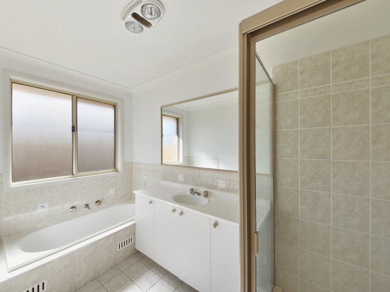 20 Lysander Avenue, Rosemeadow NSW 2560