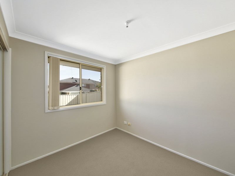 20 Lysander Avenue, Rosemeadow NSW 2560
