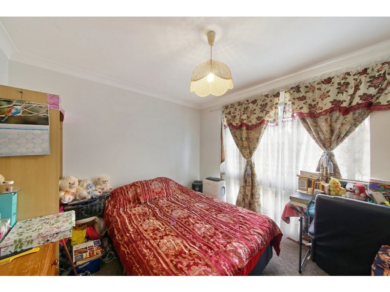 187 Copperfield Drive, Rosemeadow NSW 2560