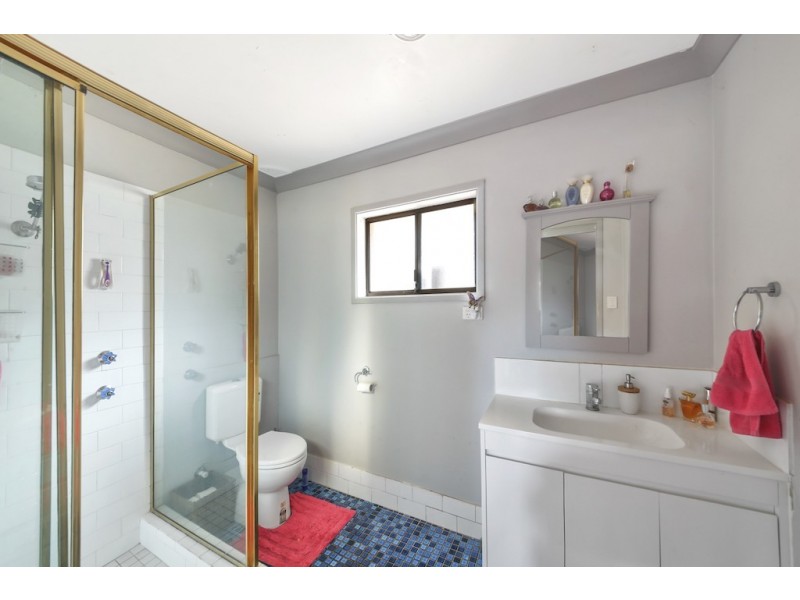 28 Pinaroo Crescent, Bradbury NSW 2560