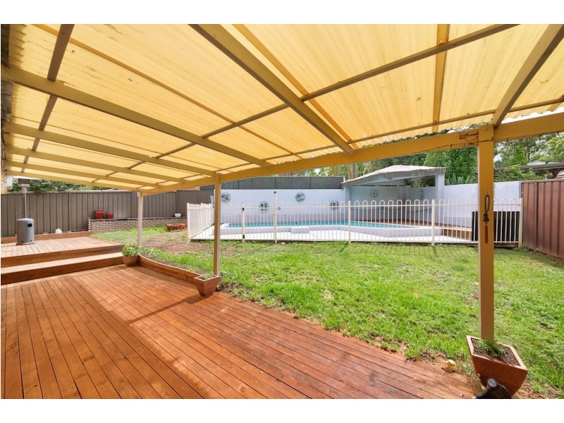 28 Pinaroo Crescent, Bradbury NSW 2560