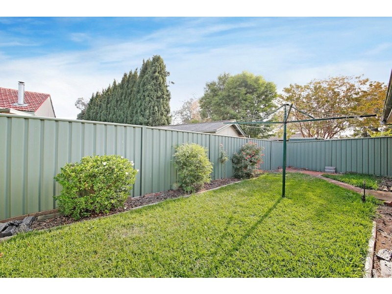 2/63 Kingsclare Road, Leumeah NSW 2560