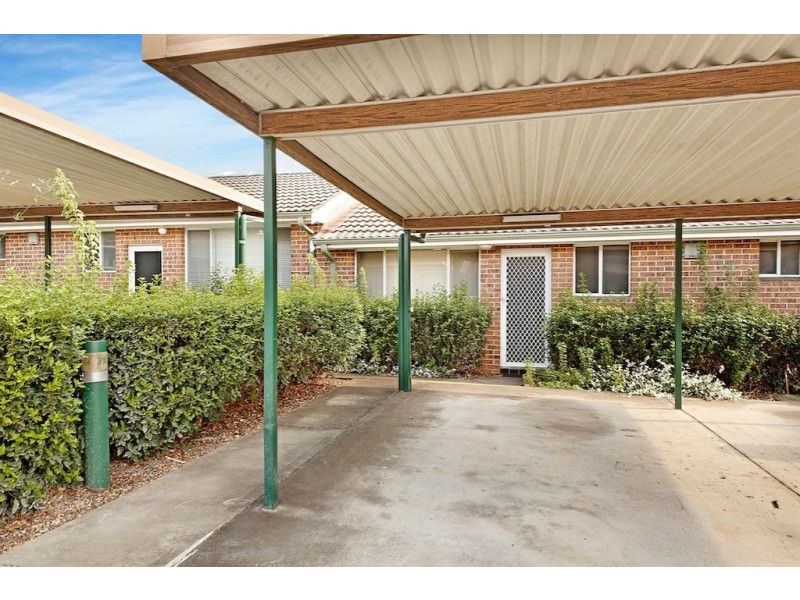 2/63 Kingsclare Road, Leumeah NSW 2560