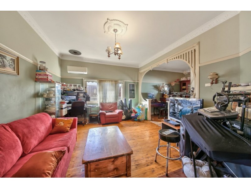 39 Trafalgar Street, Glenfield NSW 2167