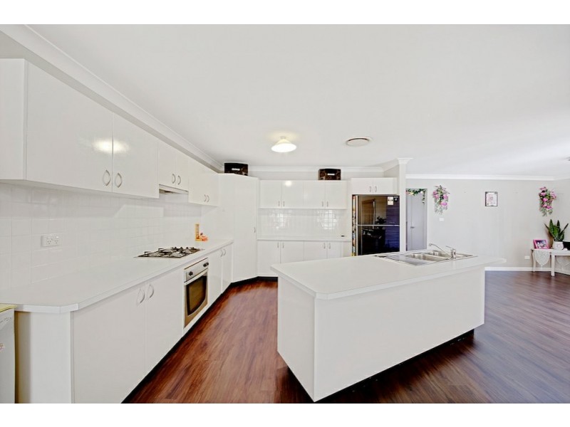 13 Oatley Circuit, Harrington Park NSW 2567