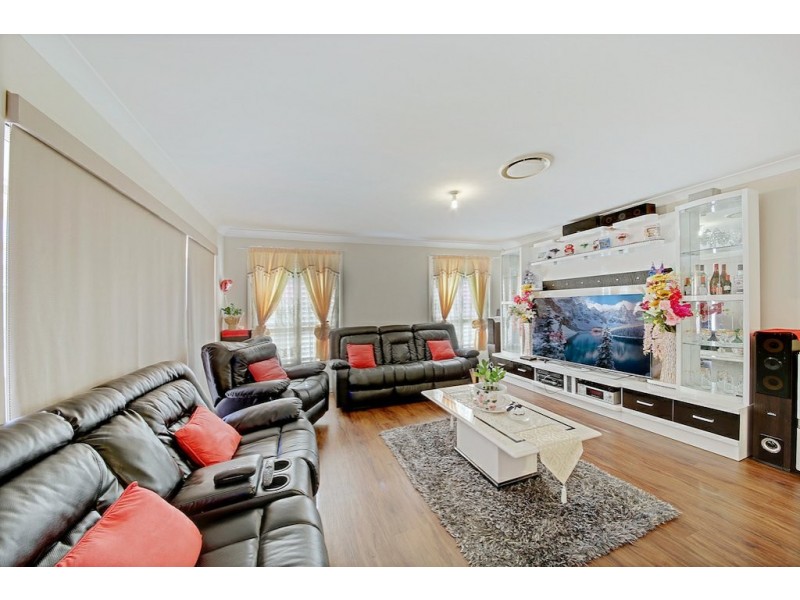 13 Oatley Circuit, Harrington Park NSW 2567