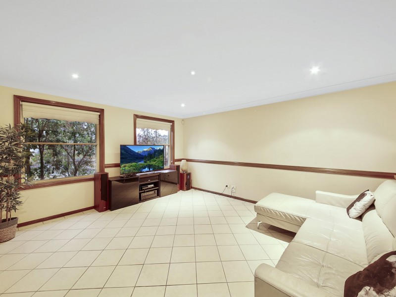 16 Persoonia Close, Mount Annan NSW 2567