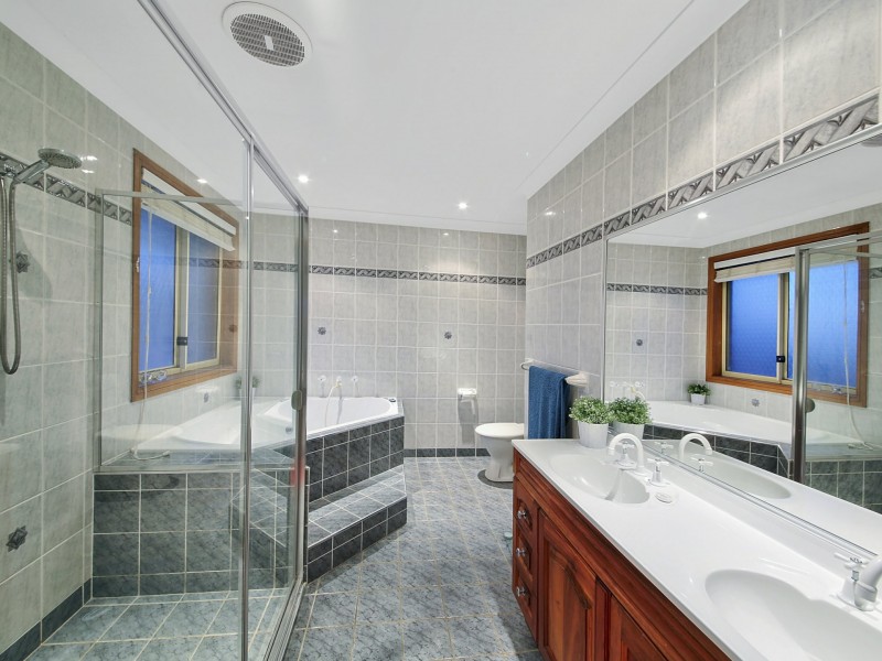 16 Persoonia Close, Mount Annan NSW 2567