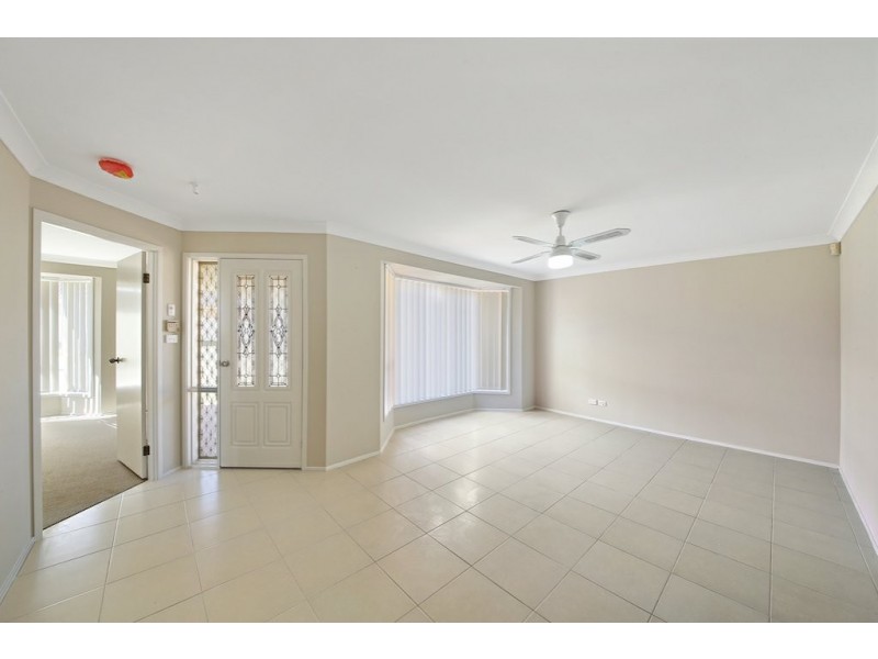 20 Lysander Avenue, Rosemeadow NSW 2560