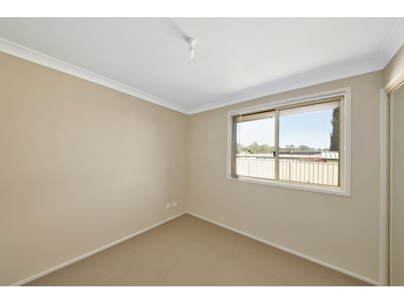 20 Lysander Avenue, Rosemeadow NSW 2560