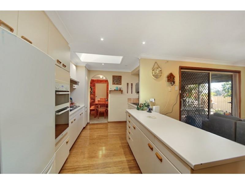 12 Donalbain Circuit, Rosemeadow NSW 2560