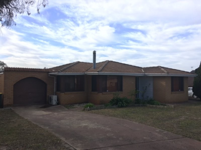 1 Tununda Place, Eschol Park NSW 2558