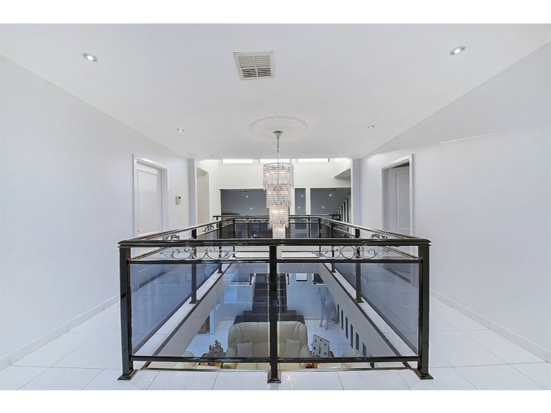 4 Pomo Close, Greenfield Park NSW 2176