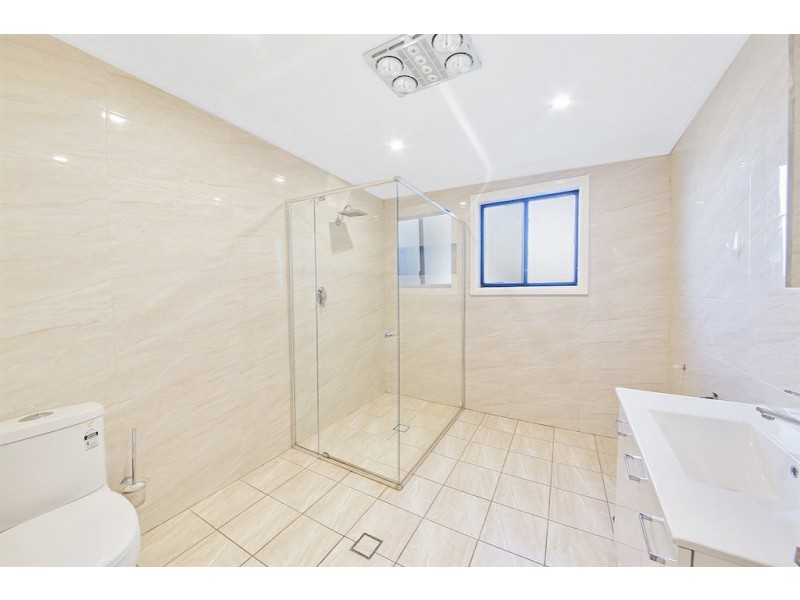 4 Pomo Close, Greenfield Park NSW 2176