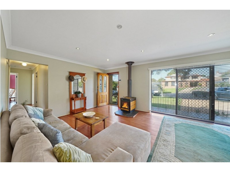 6 Yulunga Place, Bradbury NSW 2560