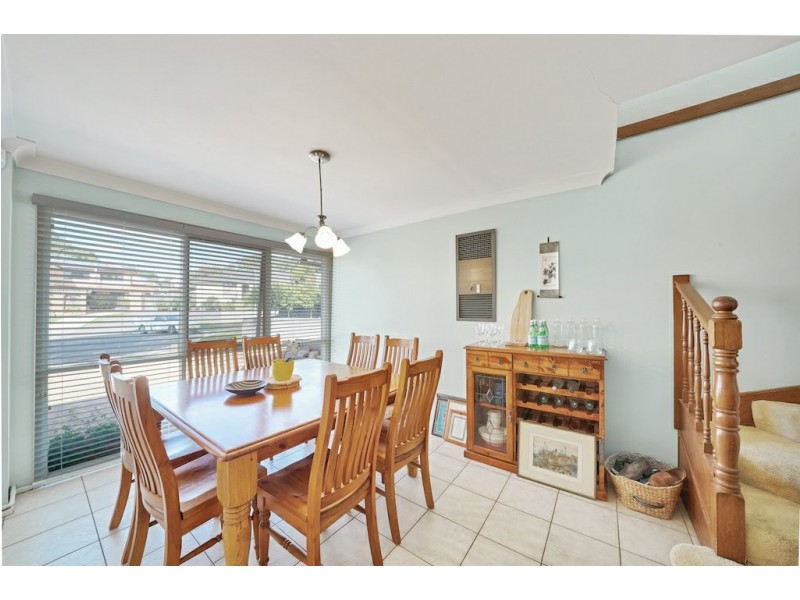 6 Yulunga Place, Bradbury NSW 2560