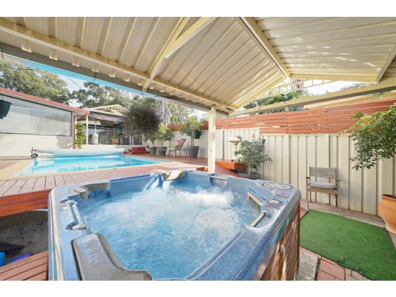 6 Yulunga Place, Bradbury NSW 2560