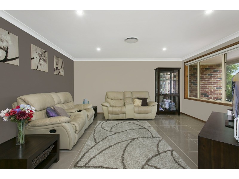 11 Holdsworth Drive, Narellan Vale NSW 2567