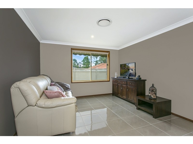 11 Holdsworth Drive, Narellan Vale NSW 2567