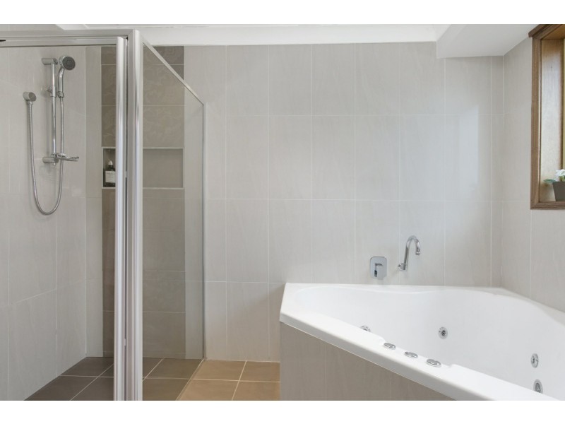 11 Holdsworth Drive, Narellan Vale NSW 2567