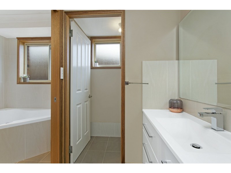 11 Holdsworth Drive, Narellan Vale NSW 2567