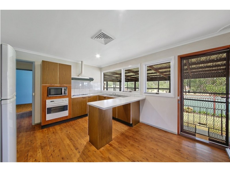 19 Dickens Road, Ambarvale NSW 2560