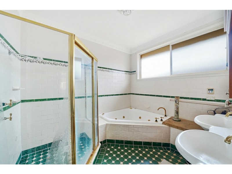 22 Diamontina Avenue, Kearns NSW 2558