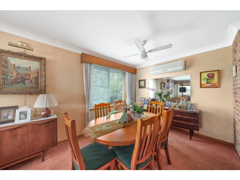 5 Pine Avenue, Bradbury NSW 2560