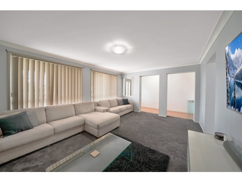 35 The Cascades, Mount Annan NSW 2567