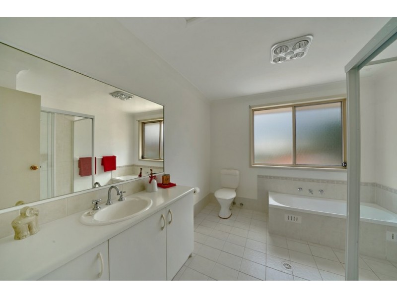 35 The Cascades, Mount Annan NSW 2567