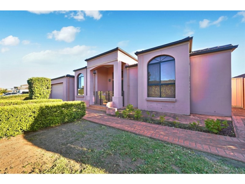 12 Englorie Park Drive, Glen Alpine NSW 2560