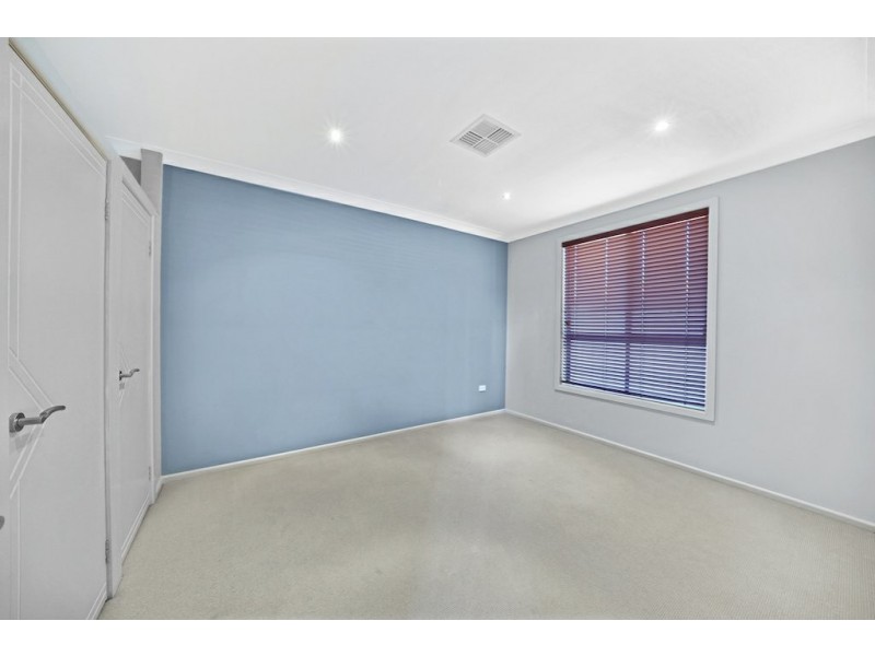 12 Englorie Park Drive, Glen Alpine NSW 2560