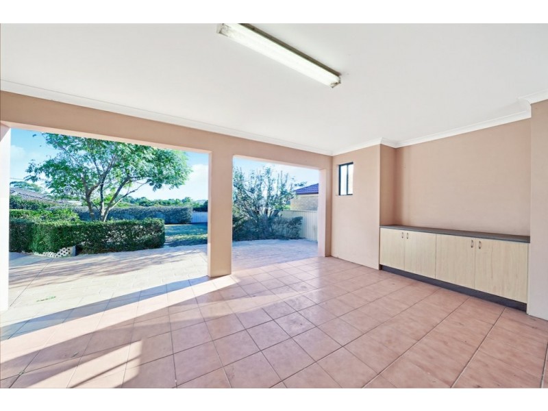 12 Englorie Park Drive, Glen Alpine NSW 2560