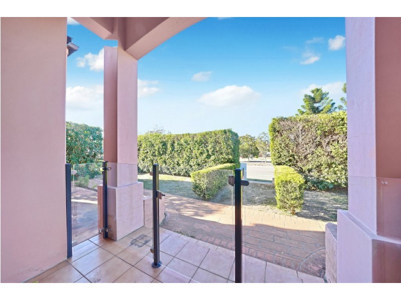 12 Englorie Park Drive, Glen Alpine NSW 2560