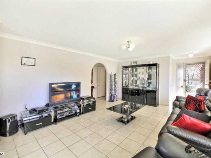 31 Gadshill Place, Rosemeadow NSW 2560