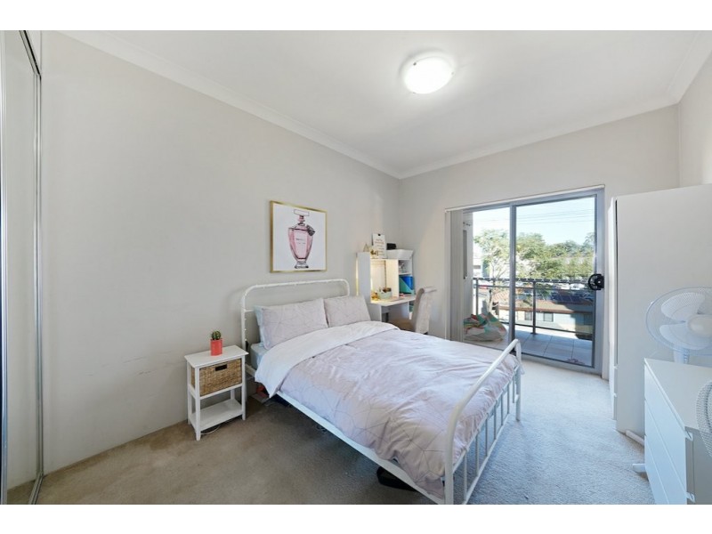 Unit 26/7-9 King St, Campbelltown NSW 2560