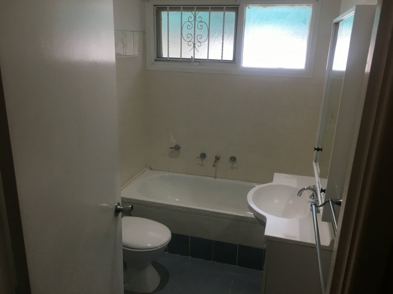 17 Dickens Road, Ambarvale NSW 2560