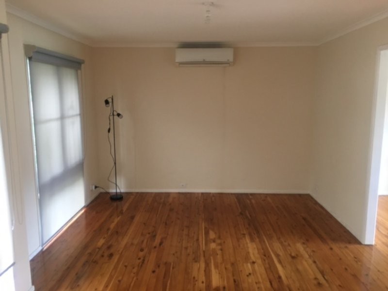 17 Dickens Road, Ambarvale NSW 2560