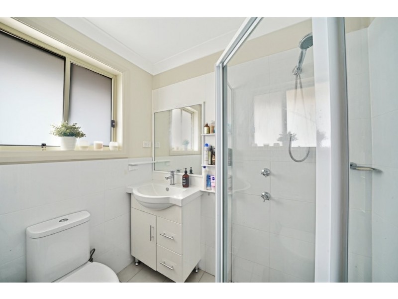 16/4 Feldspar Road, Eagle Vale NSW 2558
