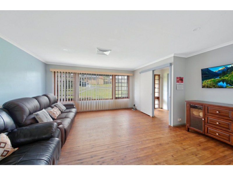 19 Dickens Road, Ambarvale NSW 2560