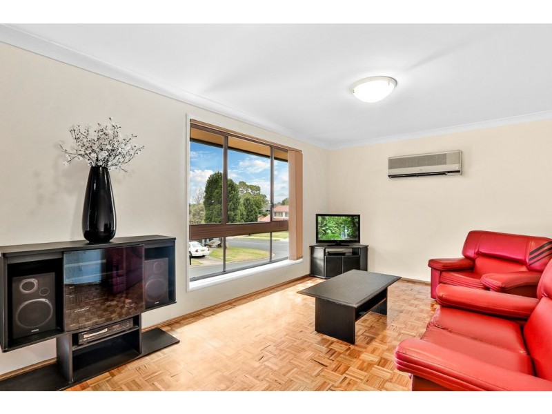 35a Ballentrae Drive, St Andrews NSW 2566