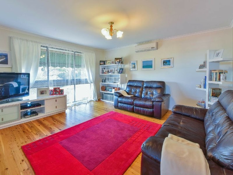 28 Cronulla Crescent, Woodbine NSW 2560