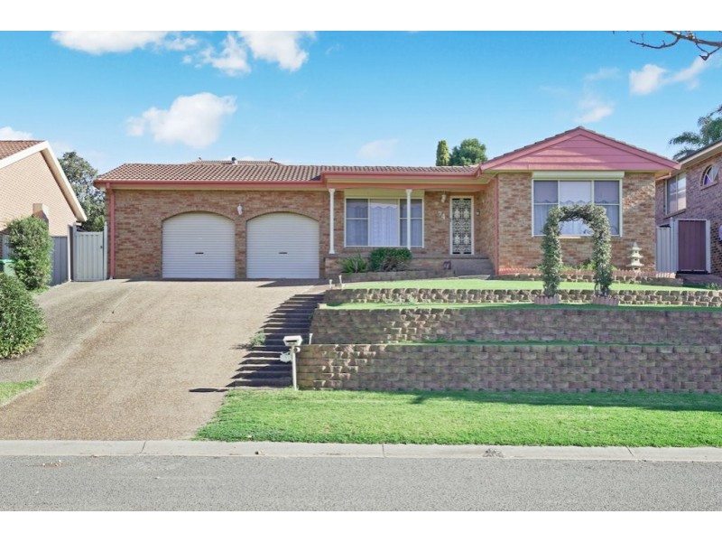 24 Diamontina Avenue, Kearns NSW 2558